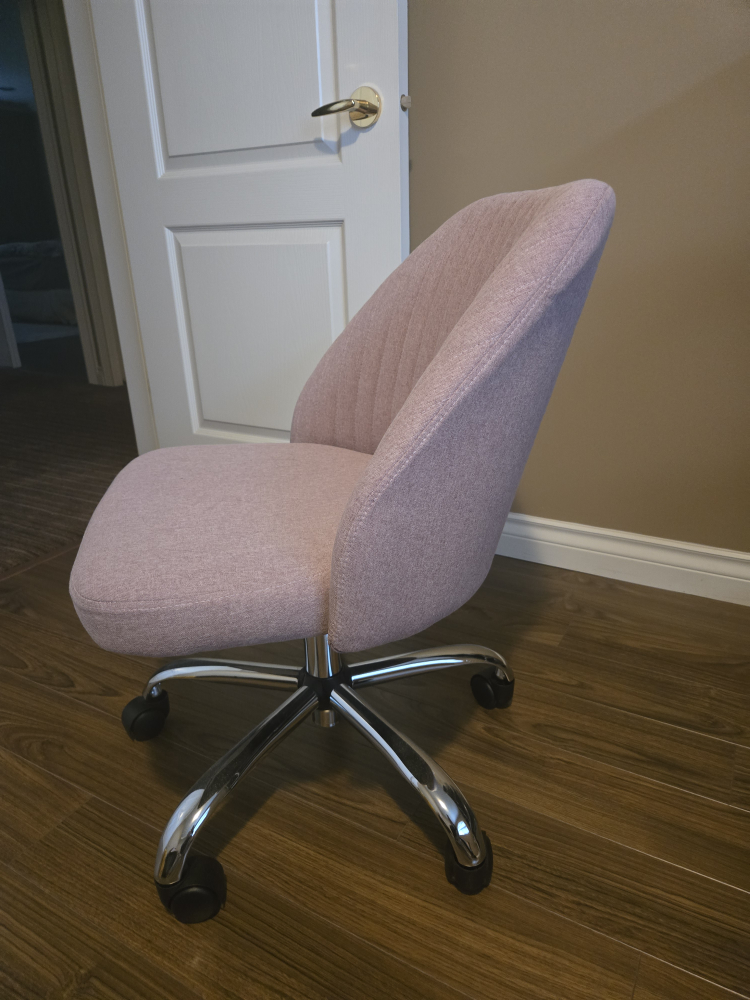 Pink swivel chair - photo 2