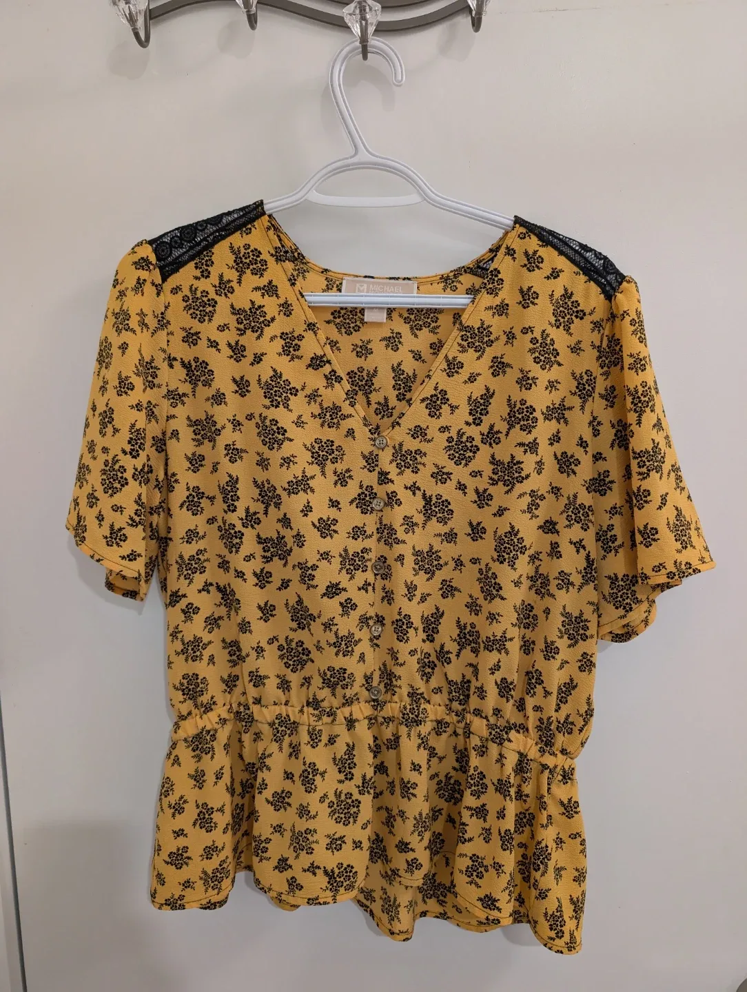 🥕 Michael Kors Yellow Floral Blouse - Size M
