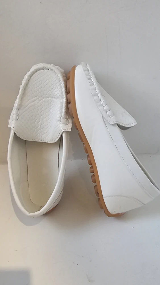 Boys White Loafers size 1 - photo 2