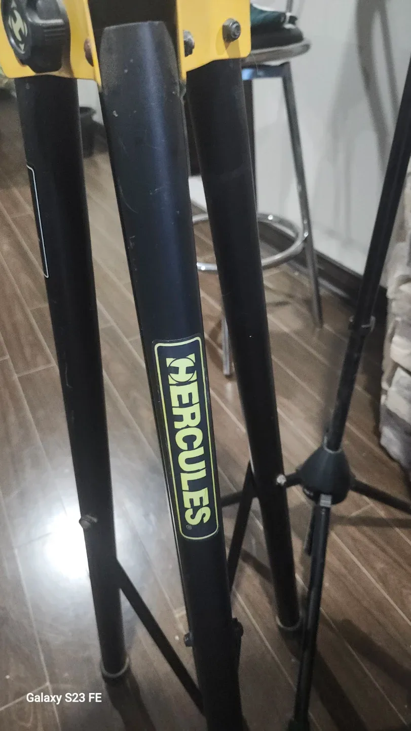 Peavey Impulse Speakers & XR 8600 Mixer image indicator(4)