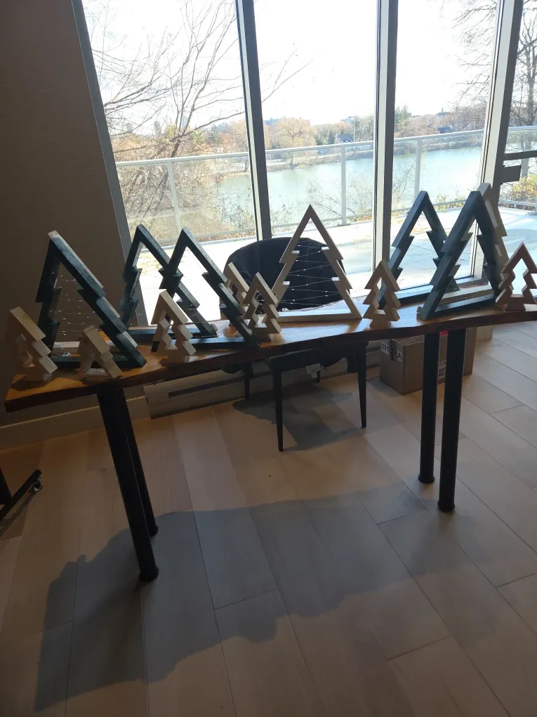 Entrance table live edge mountain  white ash