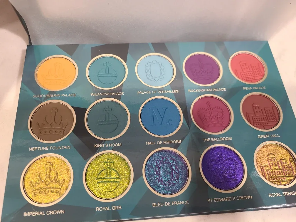 Nomad Cosmetics Royal Europe Eyeshadow Palette image indicator(3)