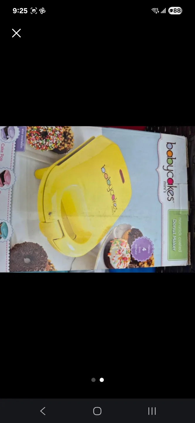 Both Babycakes Mini Donut Maker & Bella Cake Pop Maker image indicator(5)