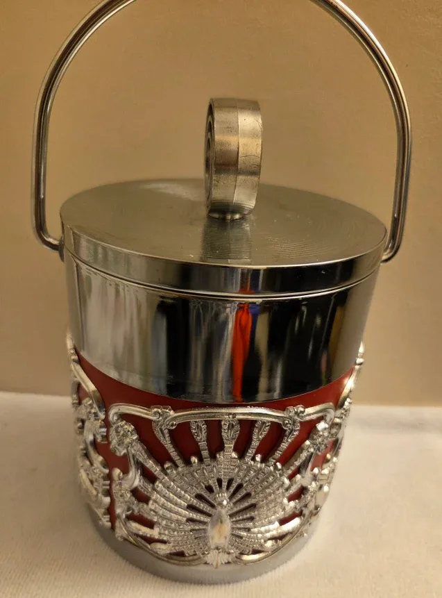 Vintage Ice Bucket with Ornate Design image indicator(2)