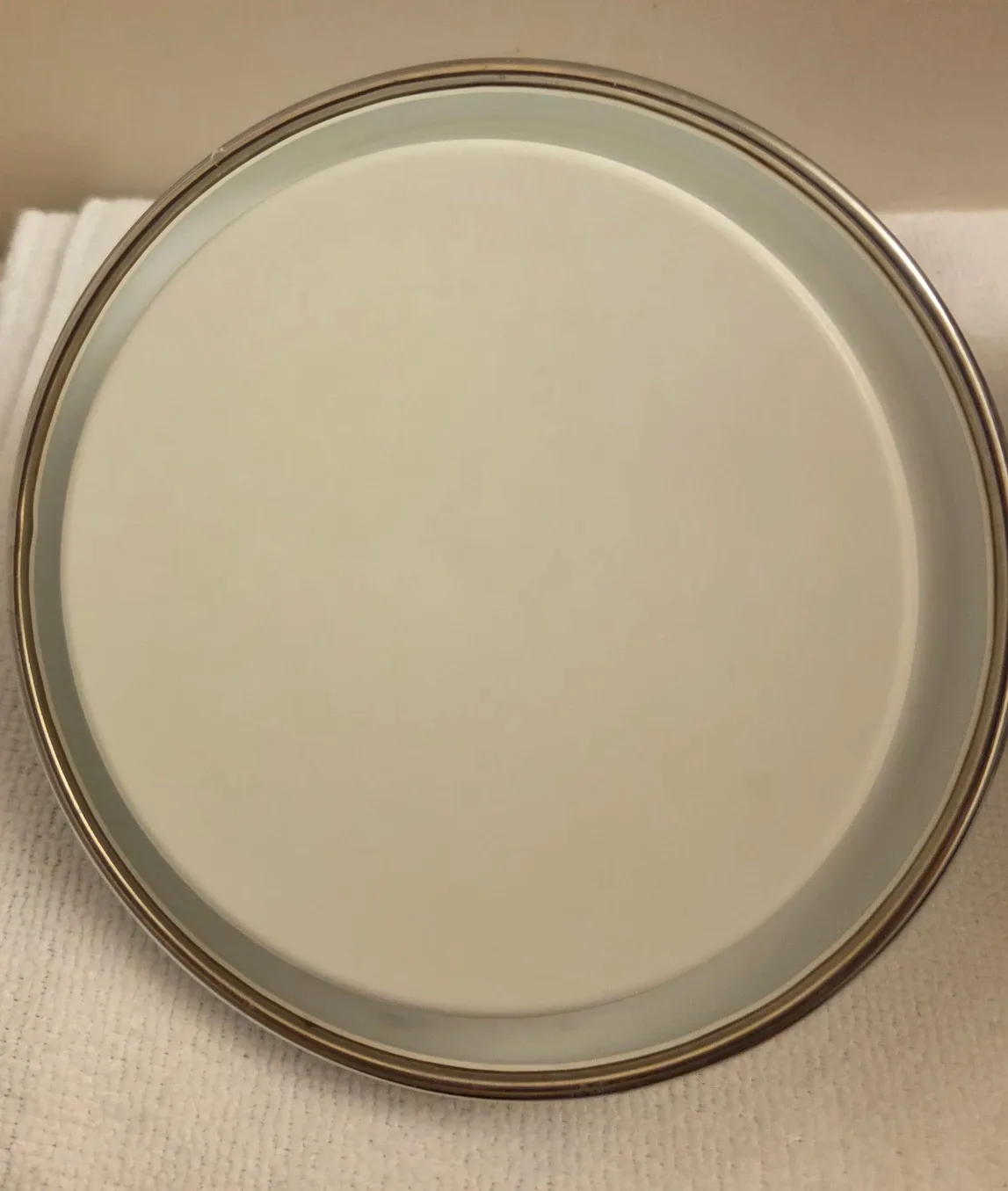 Vintage Ice Bucket with Ornate Design image indicator(5)