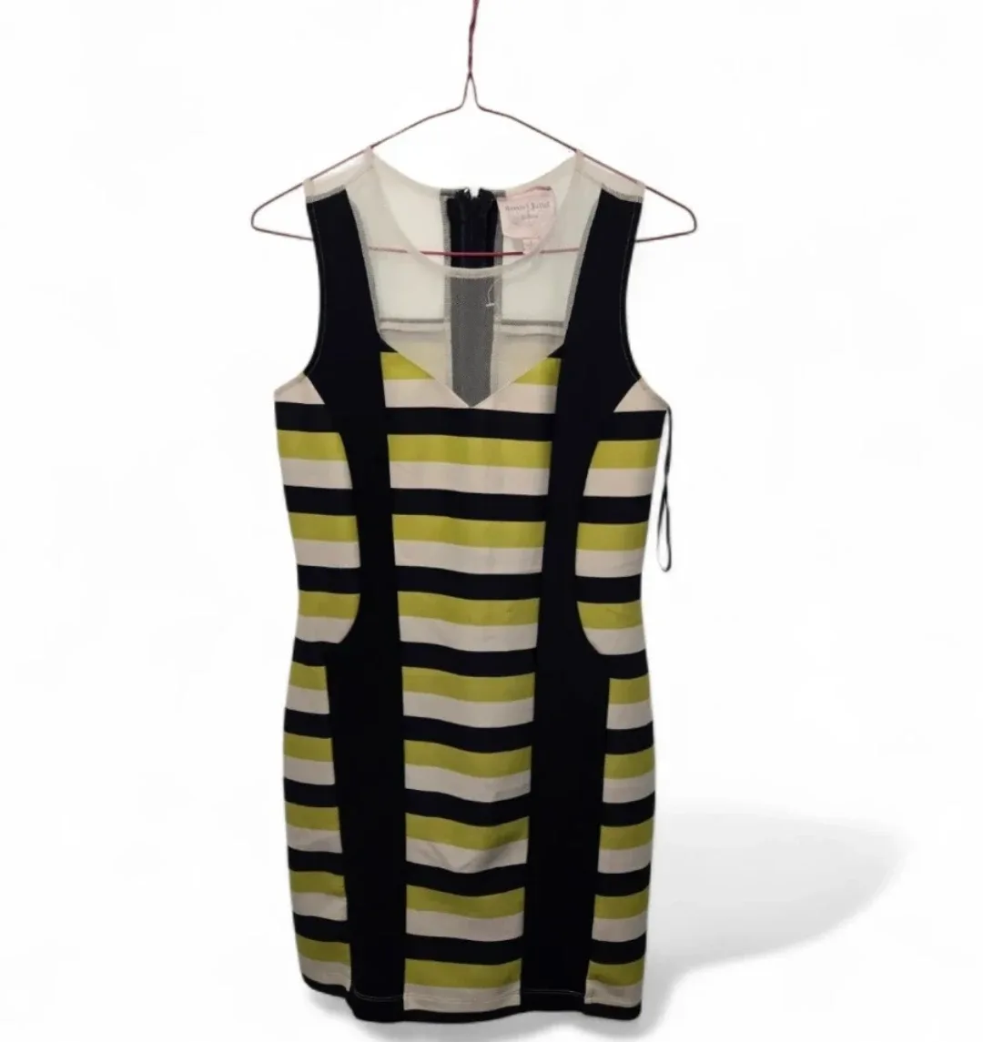 size S Romeo & Juliet Couture Dress