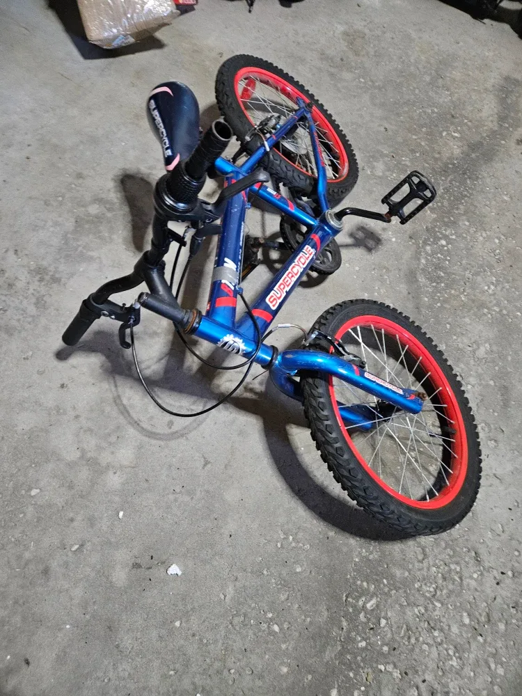 Supercycle Kids' Bike - Blue & Red image indicator(2)