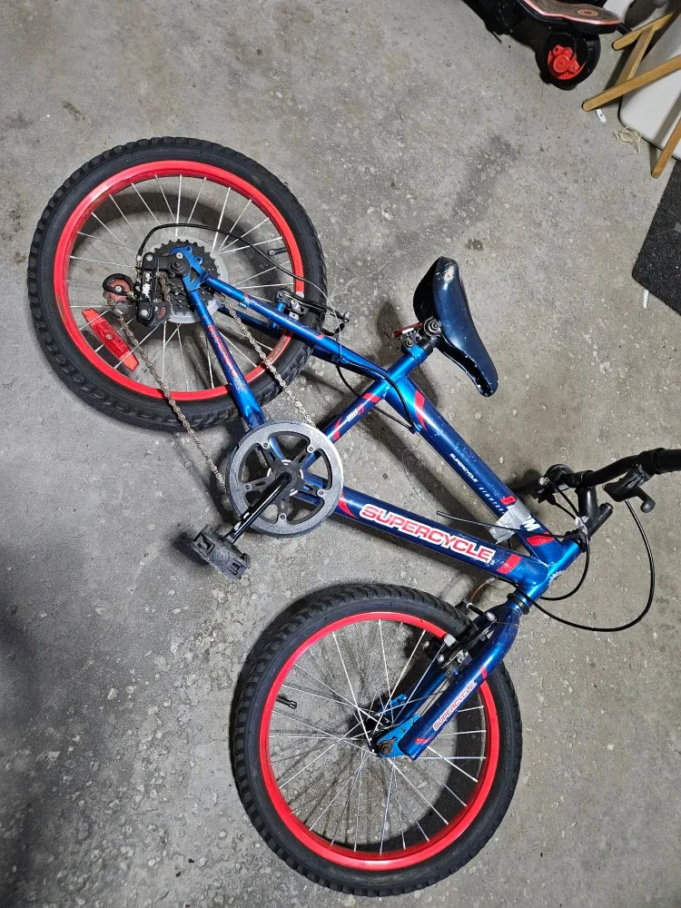 Supercycle Kids' Bike - Blue & Red image indicator(3)