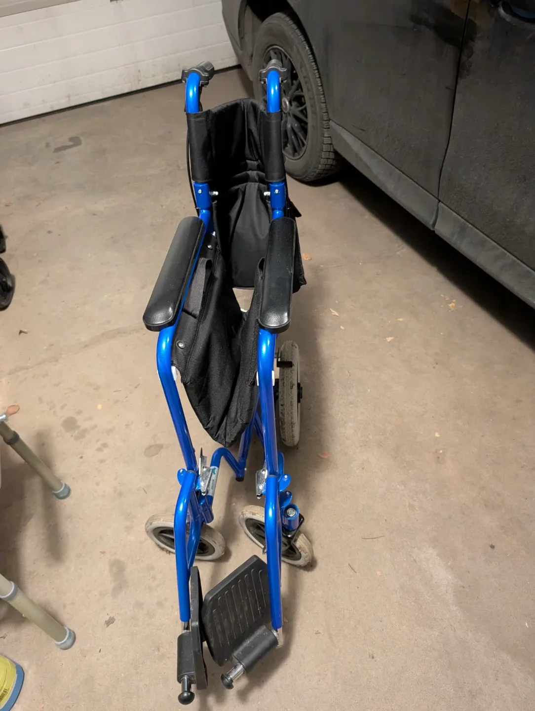 Blue Wheelchair - Lightweight & Foldable image indicator(3)