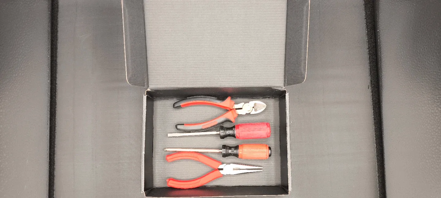 Used Assorted Hand Tools image indicator(6)