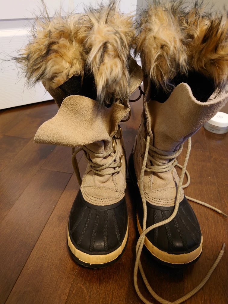 Broadstone Winter Boots, Size 6 - photo 4