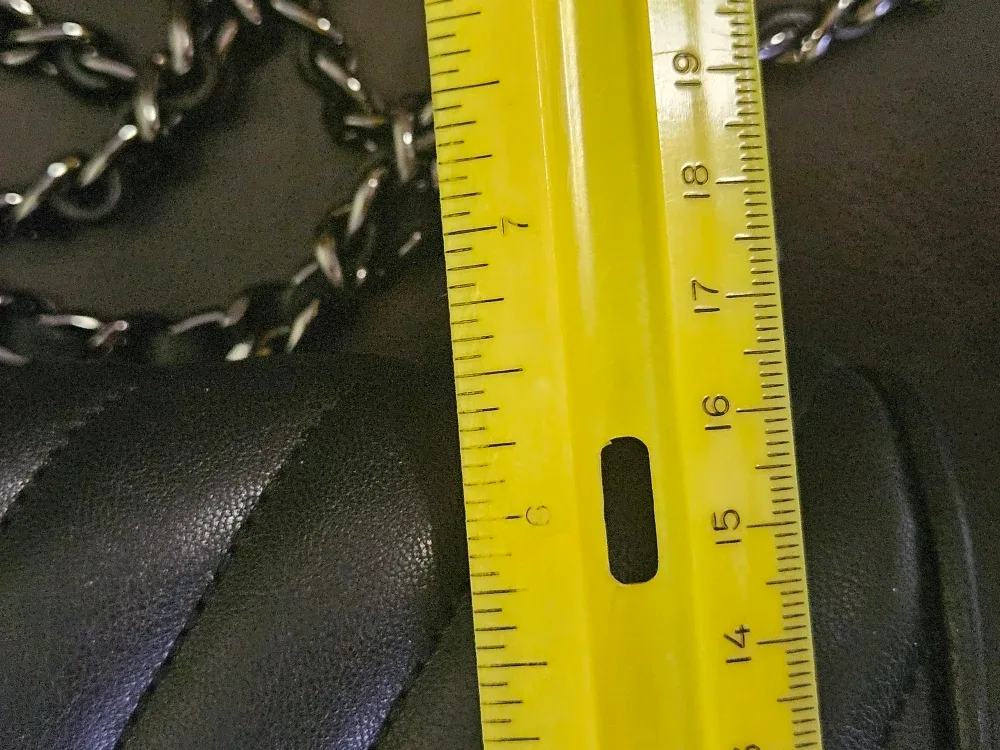 Michael Kors Black Leather Shoulder Bag image indicator(6)