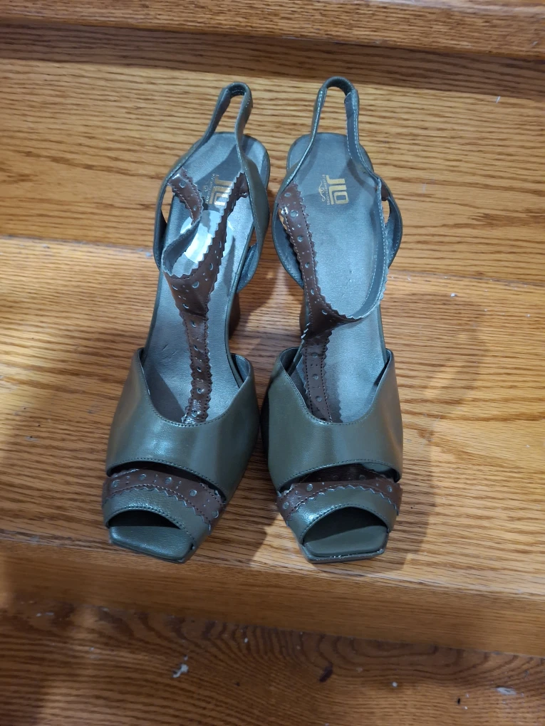 JLO Green Heels Size 9