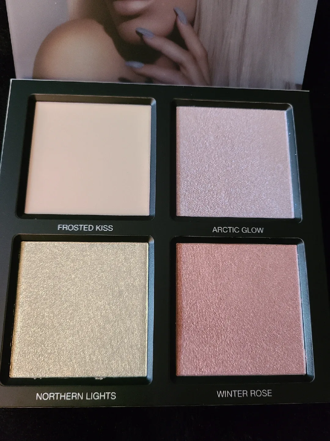 Huda Beauty Winter Highlighter Palette thumbnail