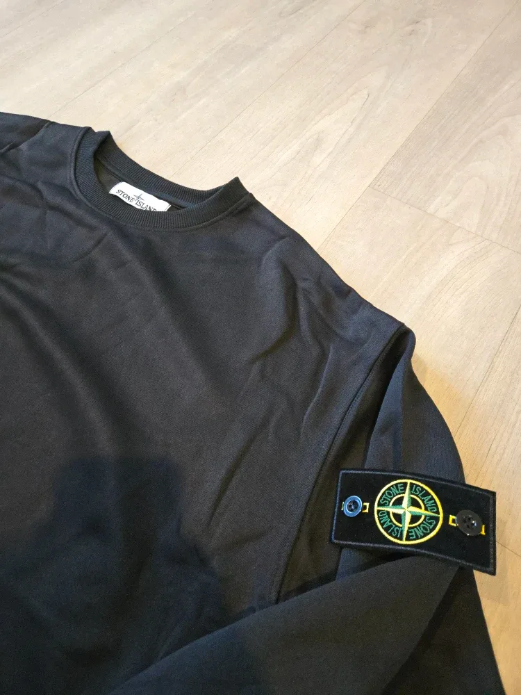 Stone Island Crewneck Sweatshirt – Size XL image indicator(2)