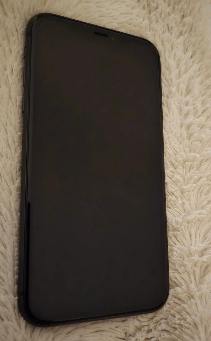 iPhone 11 - Black 64 GB image indicator(2)