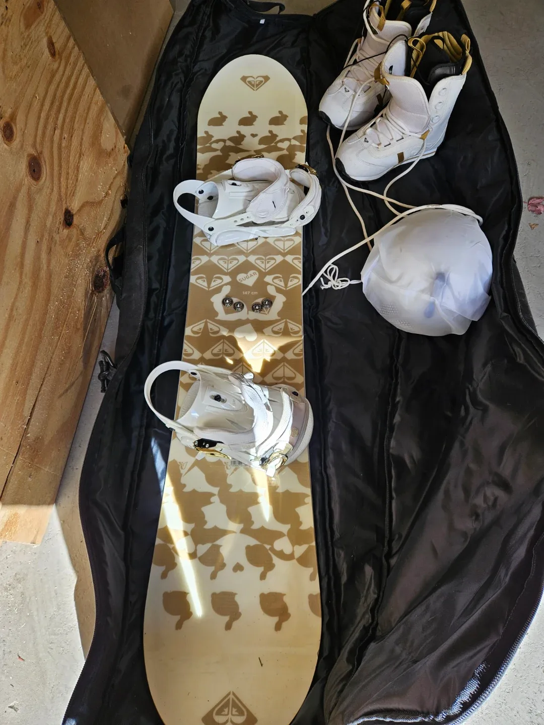 Roxy Sugar Snowboard 147cm with Bindings & Boots (US 8)