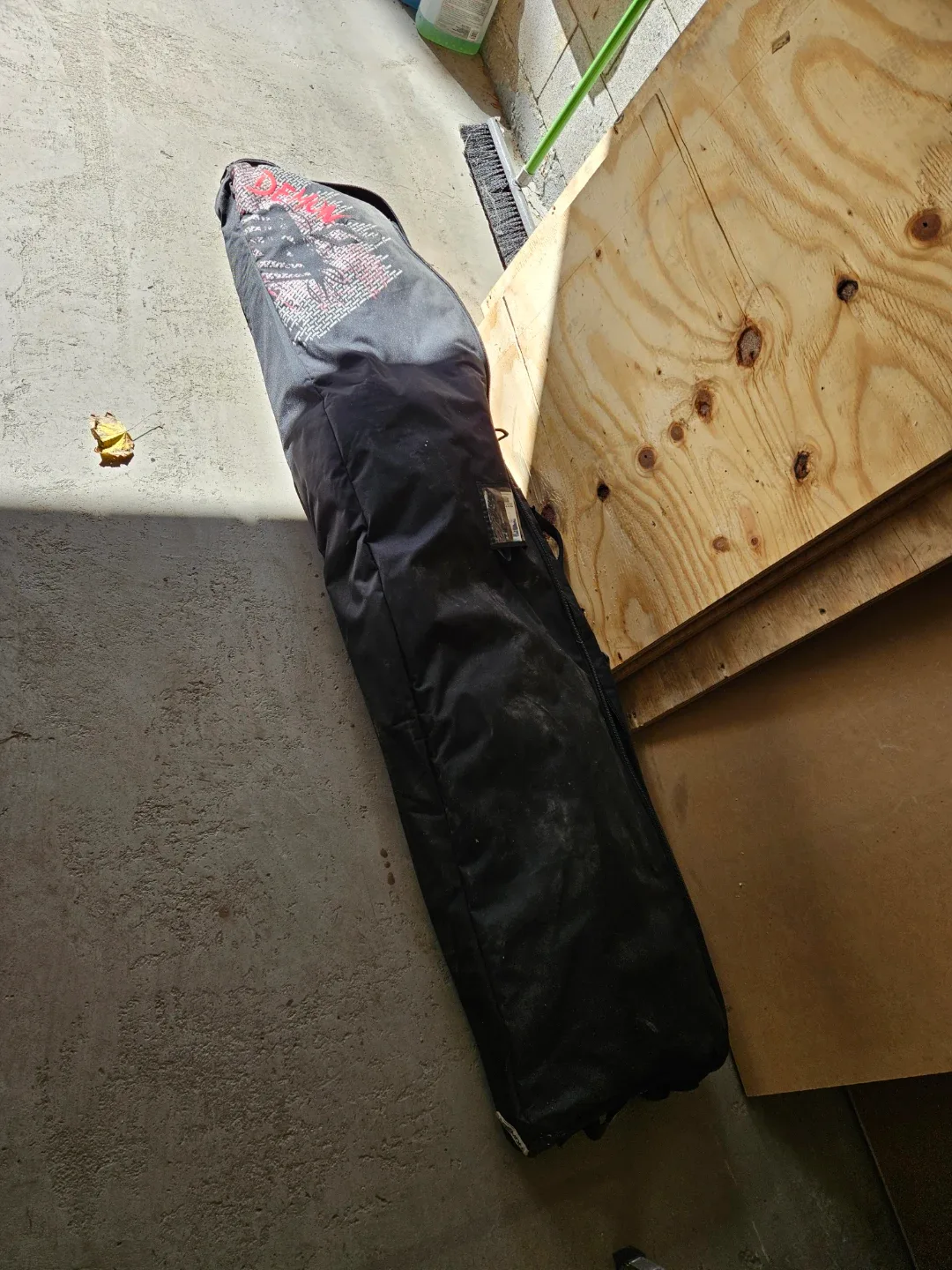 Roxy Sugar Snowboard 147cm with Bindings & Boots (US 8) image indicator(5)