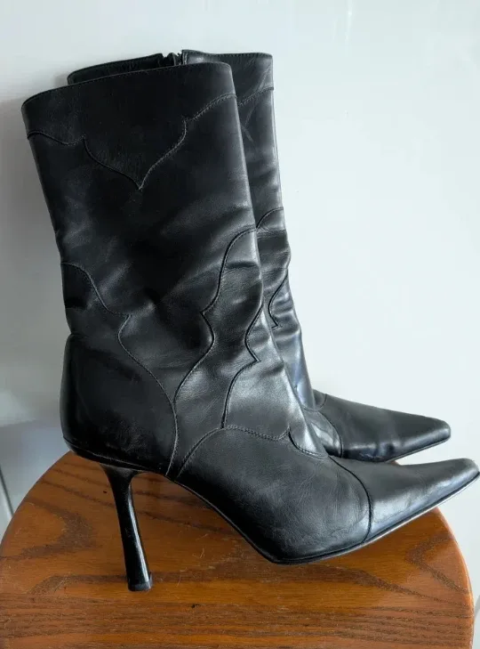 Stylish Black Faux Leather Aldo Boots - Size 10 image indicator(2)