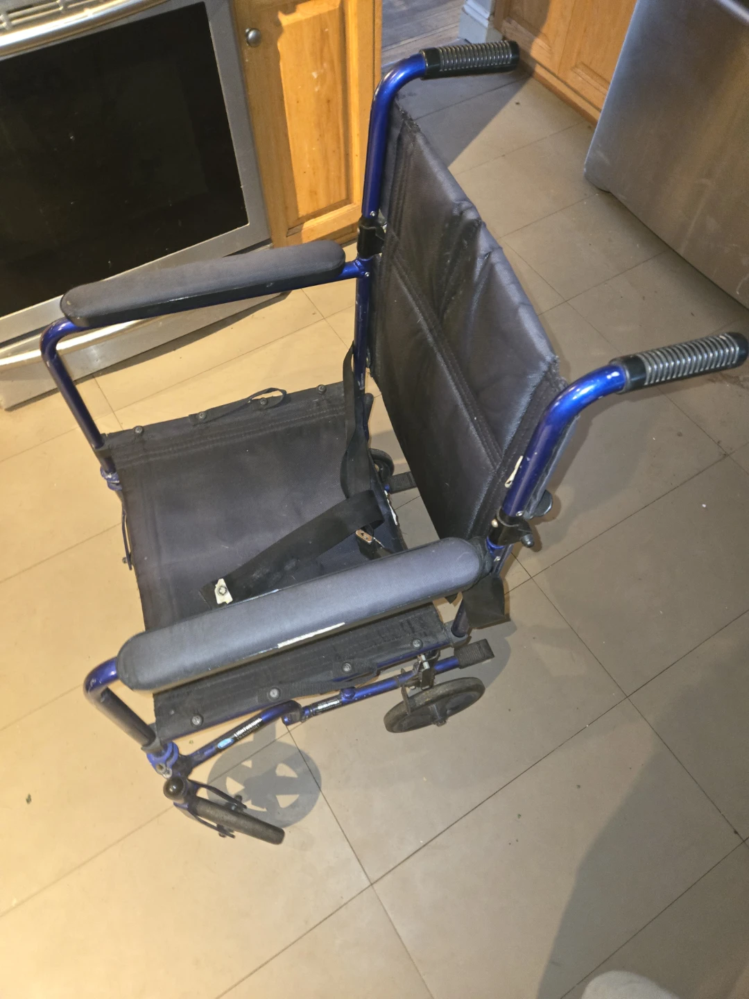Lightweight  Wheelchair Low Price - photo 2