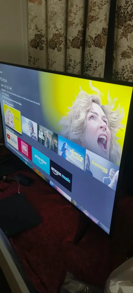 Fire Smart TV 55 inches Black Flat Screen TV image indicator(2)