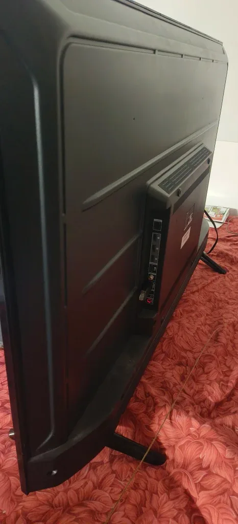 Fire Smart TV 55 inches Black Flat Screen TV image indicator(5)