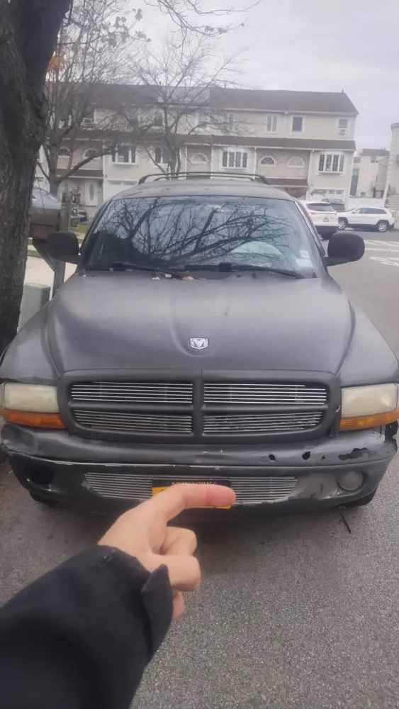 dodge durango 99 sold as is. needs work image indicator(9)