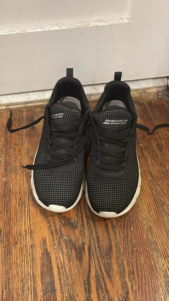 Skechers Black Sneakers - Size 5.5