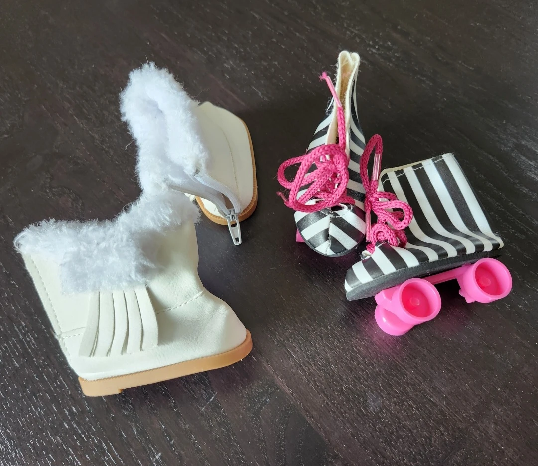 Doll boots & roller skates! Pick up in Kitchener, $8 for both
