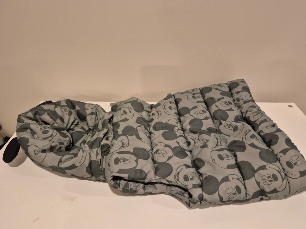 Mickey Mouse Padded Vest with Hood image indicator(5)
