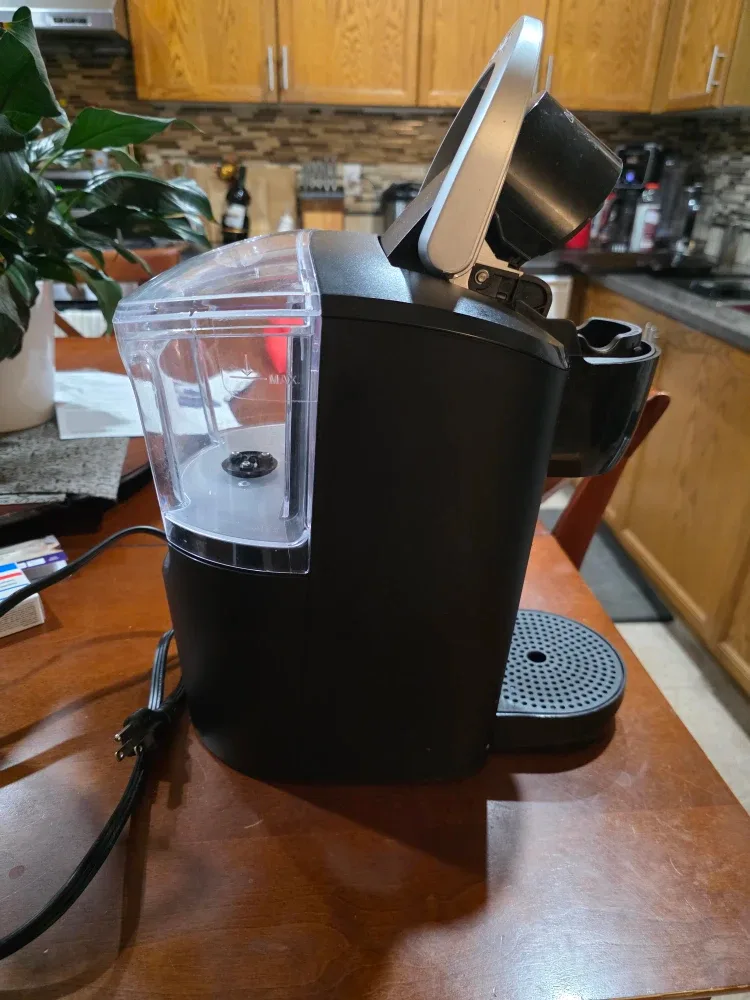 Keurig K-Compact Single Serve Coffee Maker image indicator(2)