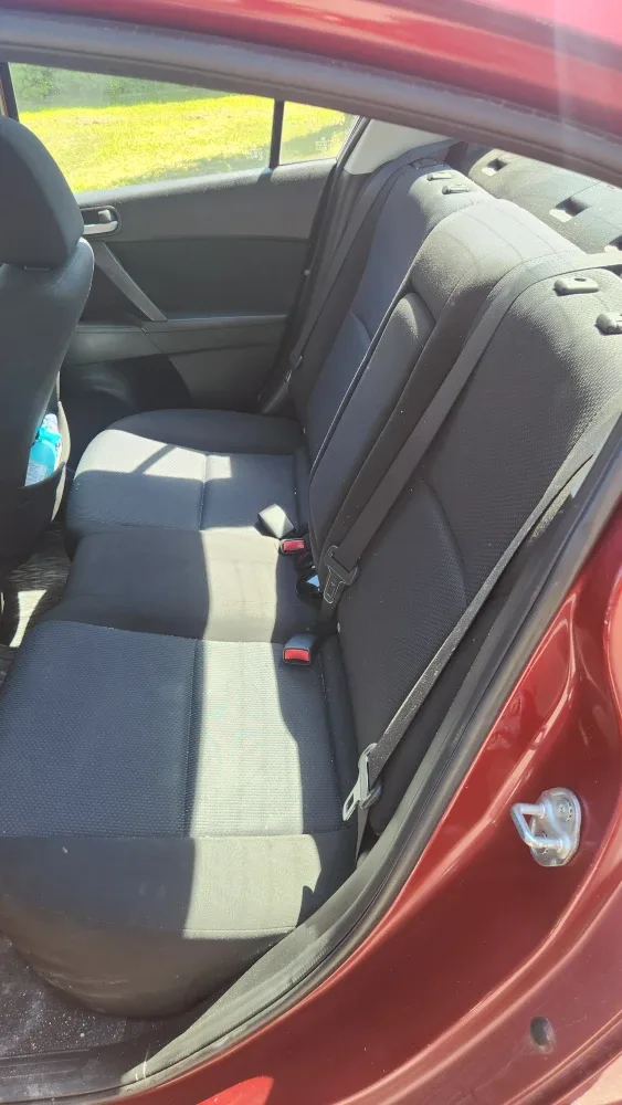 Mazda 3 Sedan, Red image indicator(8)