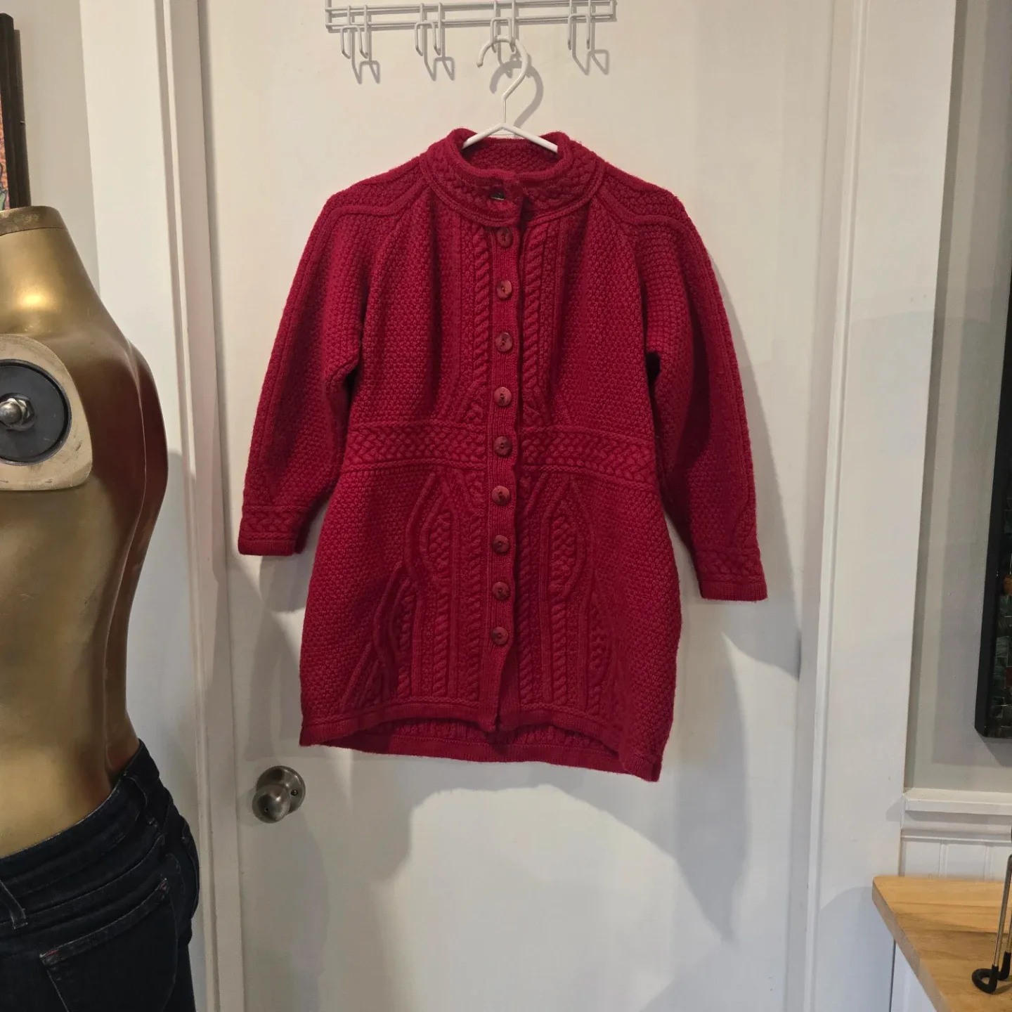 Aran Crafts Ireland Merino Wool Cardigan Size Small image indicator(10)