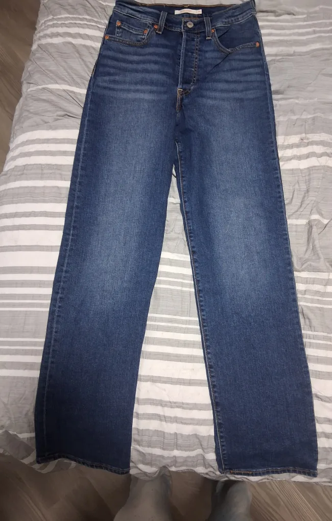Levi's Ribcage Straight Jeans - Size 28/32