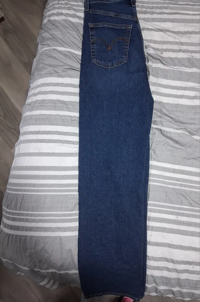 Levi's Ribcage Straight Jeans - Size 28/32 image indicator(3)