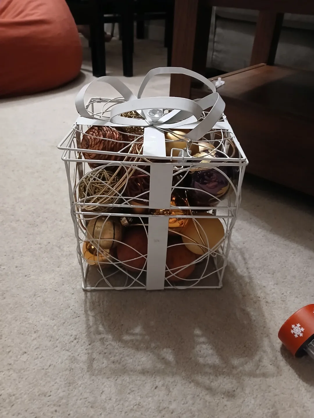 Huge Christmas bundle - Christmas tree + lights + decorations! image indicator(5)