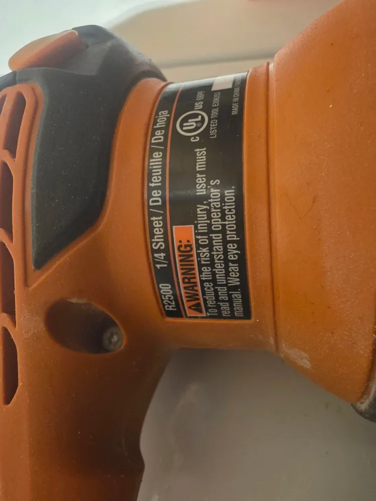 Ridgid R2500 1/4 Sheet Sander with Case image indicator(2)