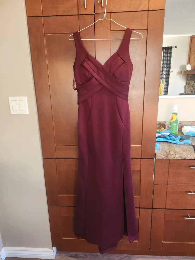 Le Chateau Burgundy Dress - Size P/S