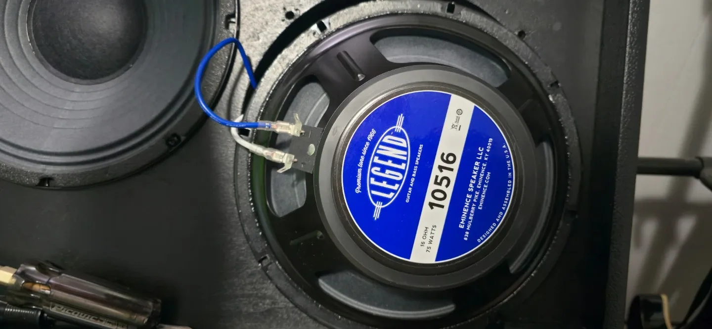 EMINENCE 210 Extention Cabinet image indicator(3)