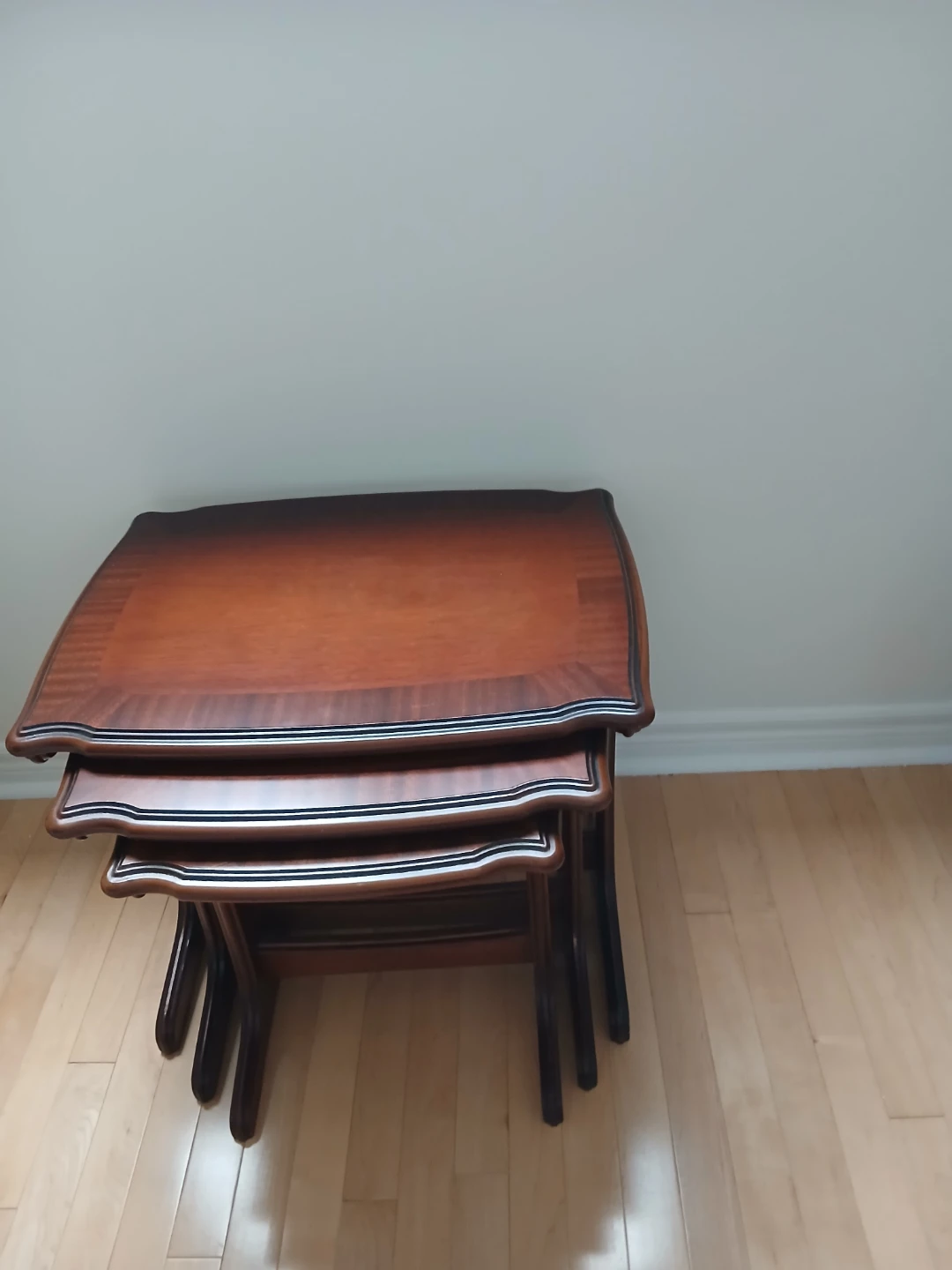 Set of 3 Nesting Tables