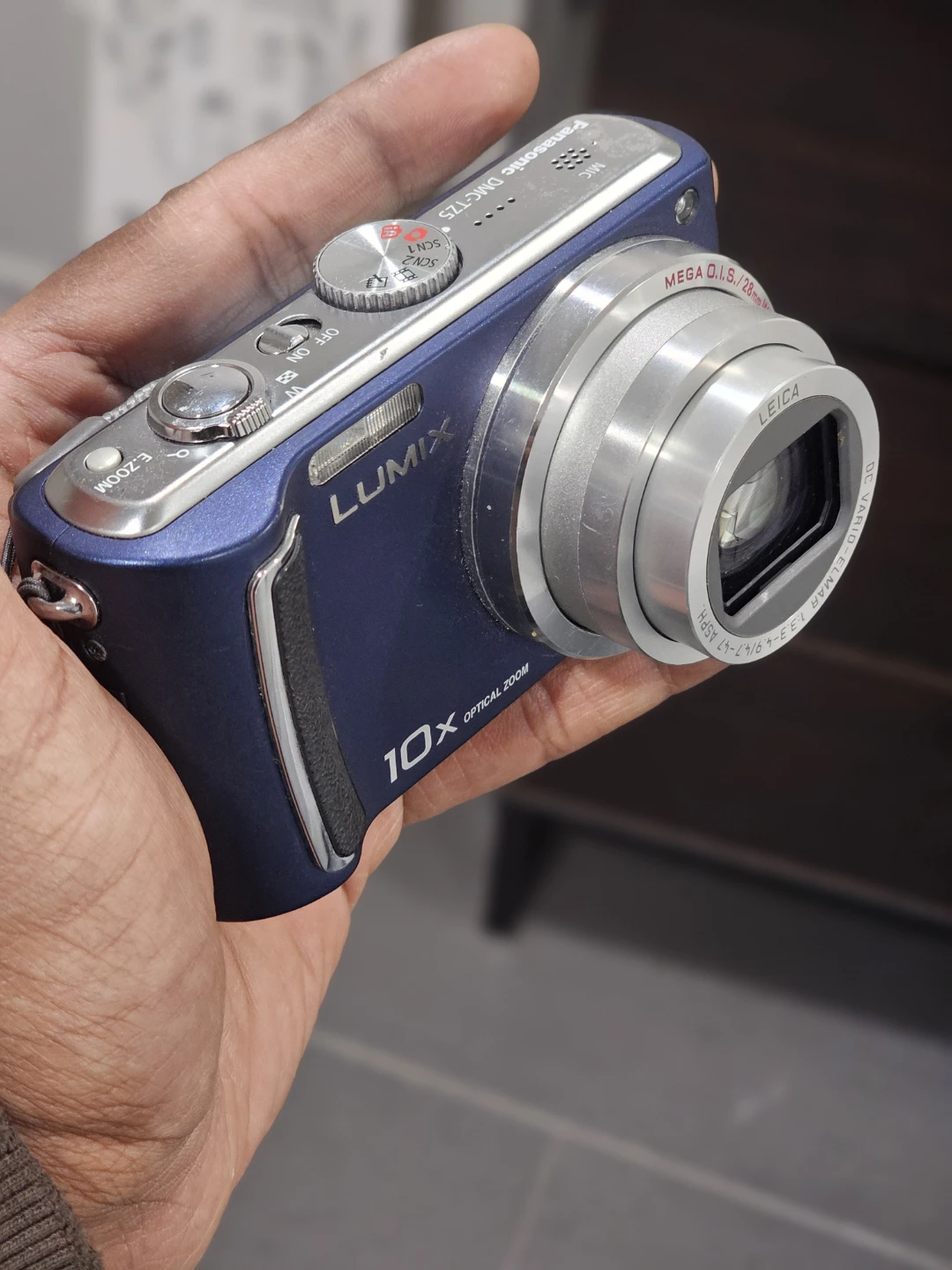 Panasonic Lumix DMC-TZ5 Digital Camera - photo 4