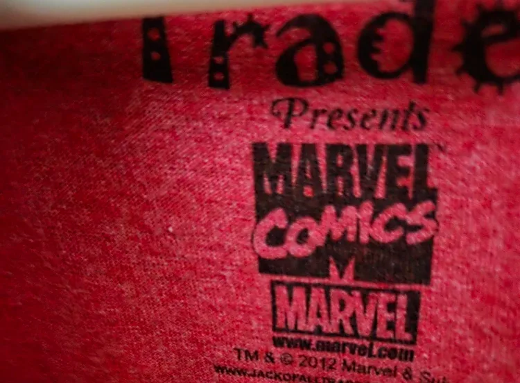 Marvel Comics T-Shirt - Size Large image indicator(2)