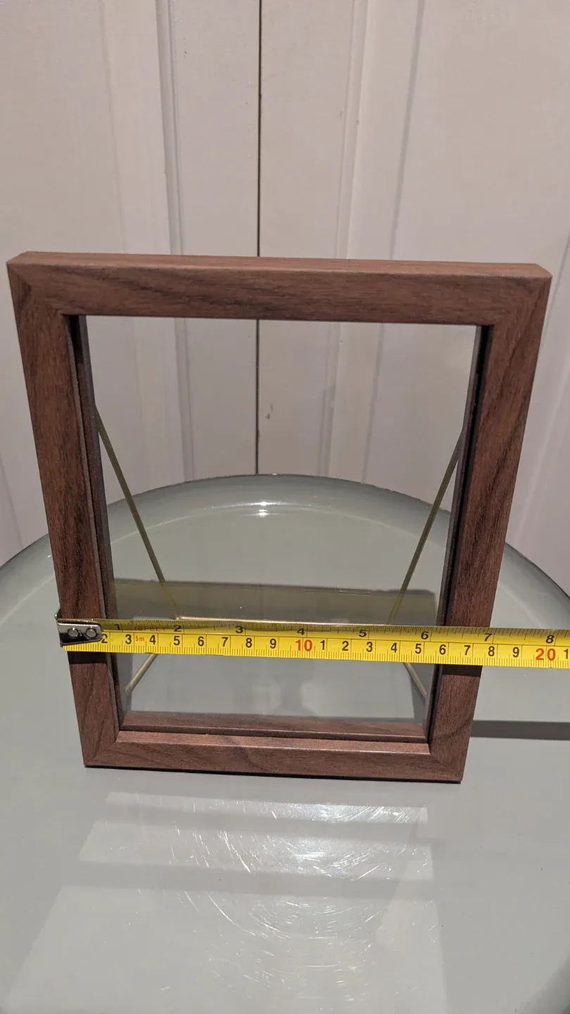 Wood picture frame with gold tone supports image indicator(2)