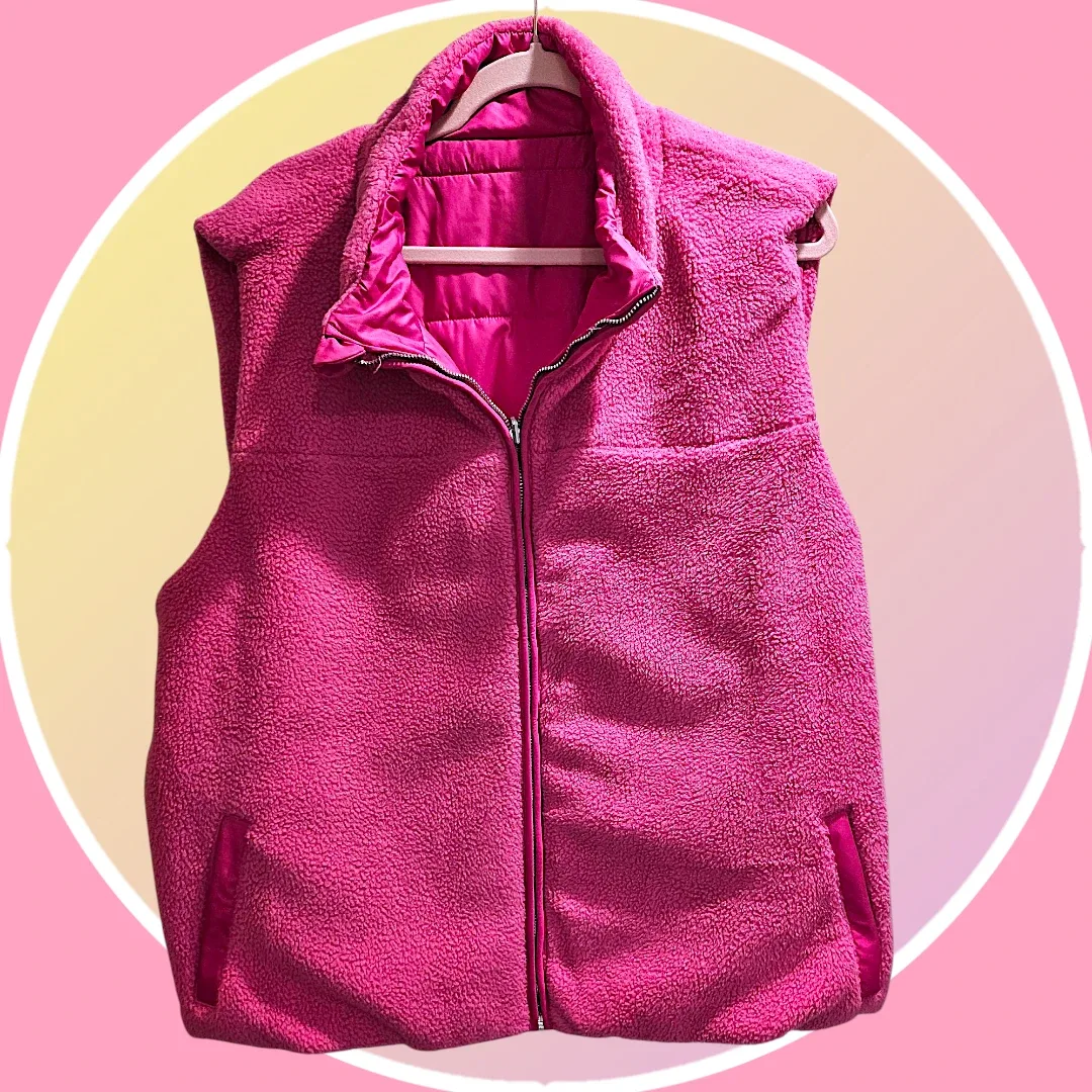 NWT Reversible Quilted Puffer / Sherpa Fleece Vest 3XL image indicator(6)