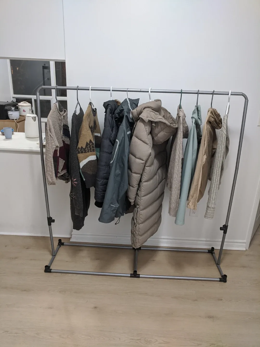 Metal Clothes Rack image indicator(4)