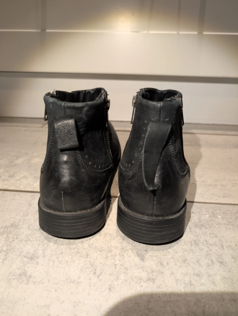 Stacy Adams Black Leather Ankle Boots - photo 4