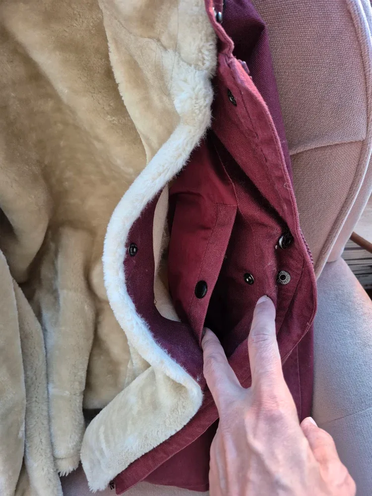 KOOKAI Burgundy Winter Coat image indicator(8)