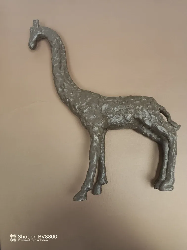 Giraffe Figurine - Home Decor image indicator(2)