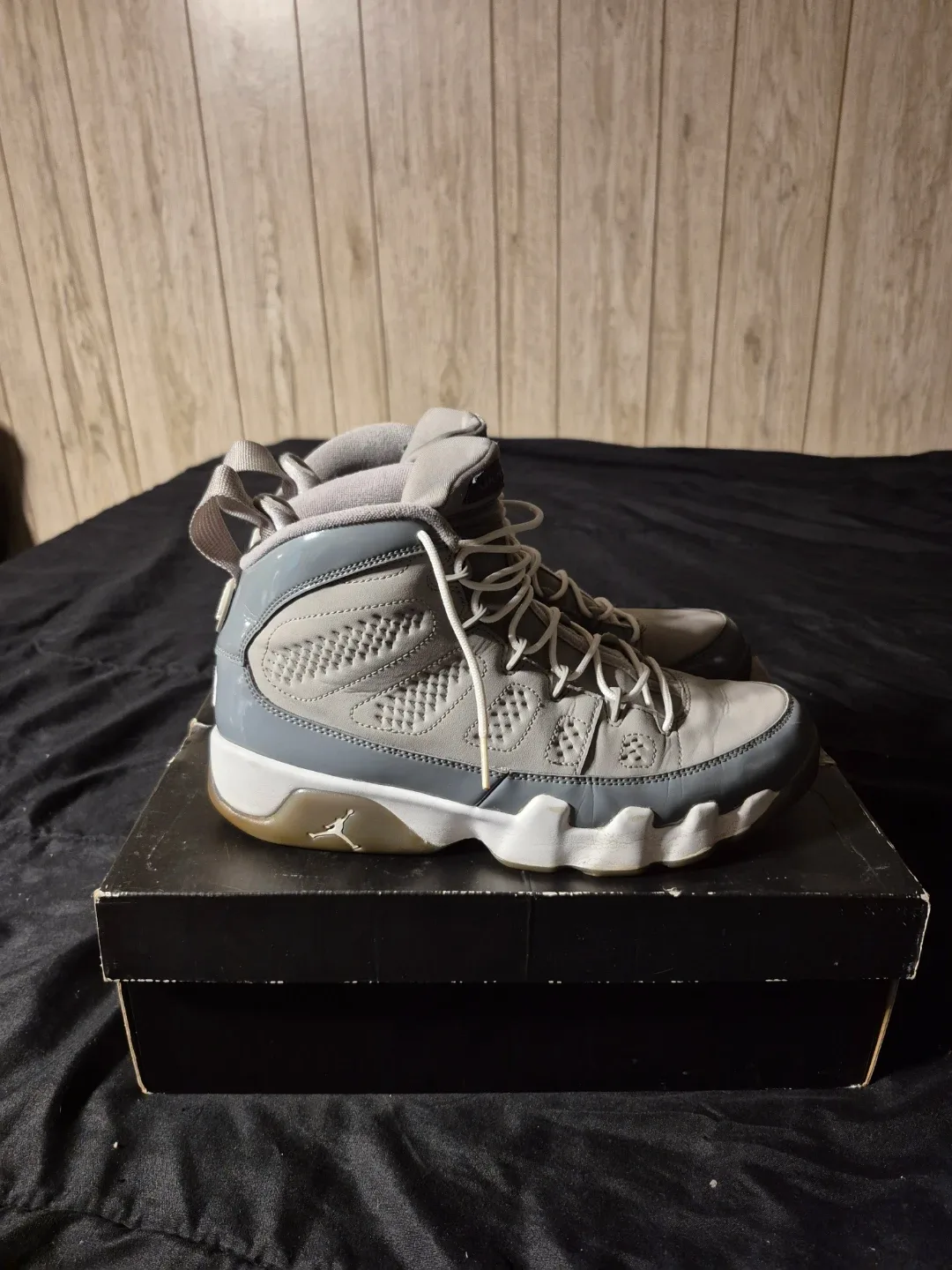 2012 Air Jordan 9 Retro Cool Grey Size 9 image indicator(5)