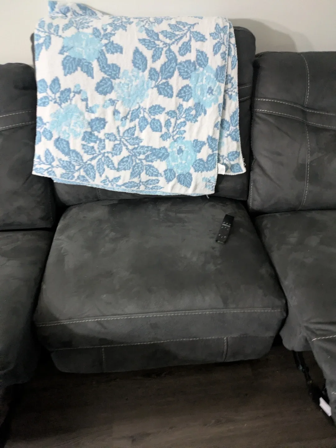 Blue Reclining Sofa image indicator(2)